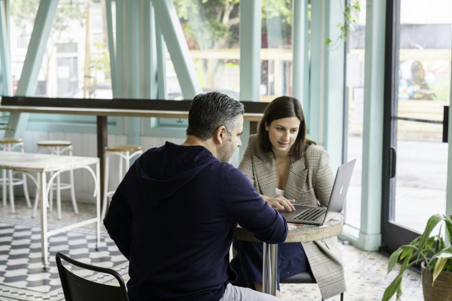 Formation en stratégie financière avec experts phytoterragyroara
